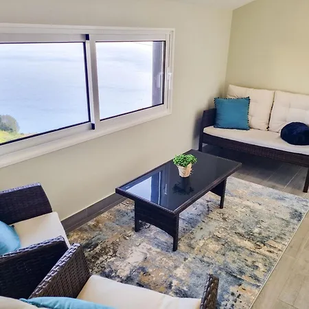 Betty's House, Ocean And Hillside View *