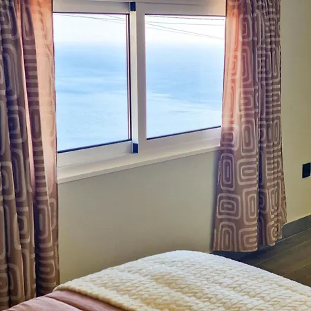 Betty's House, Ocean And Hillside View *