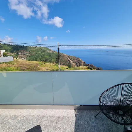 Prázdninový dům Betty's House, Ocean And Hillside View